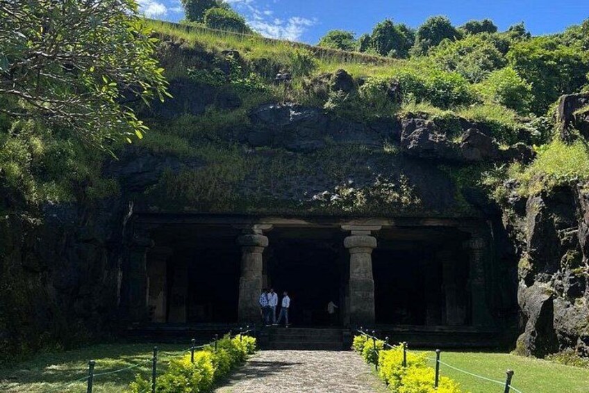 Elephanta Caves Exploration: Guided Tour with Ferry Experience 2