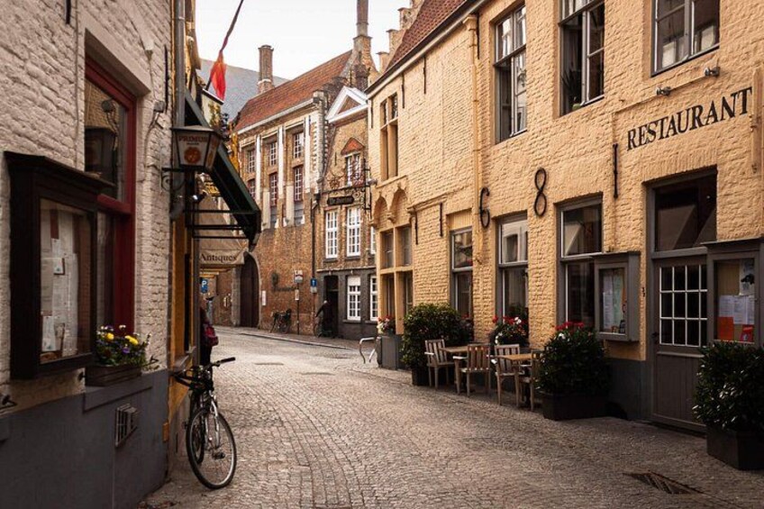 Guided Walking Tour of Bruges 3