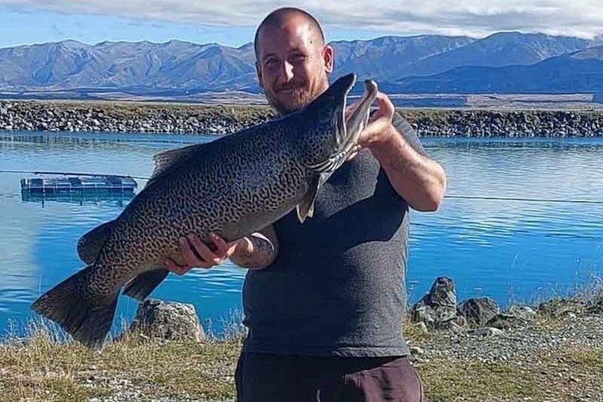 2 Hours Fishing in Lake Tekapo 3