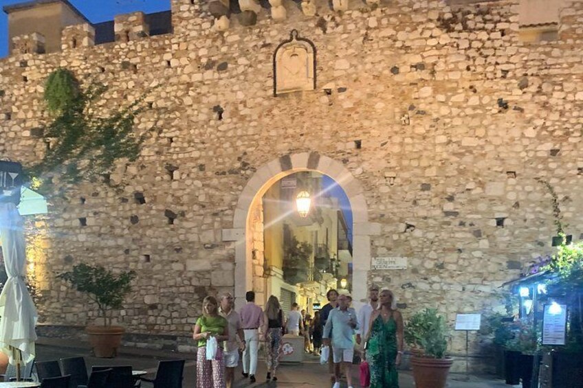 Private Tour Alcantara Gorges, Taormina and Messina. Departure Messina 5