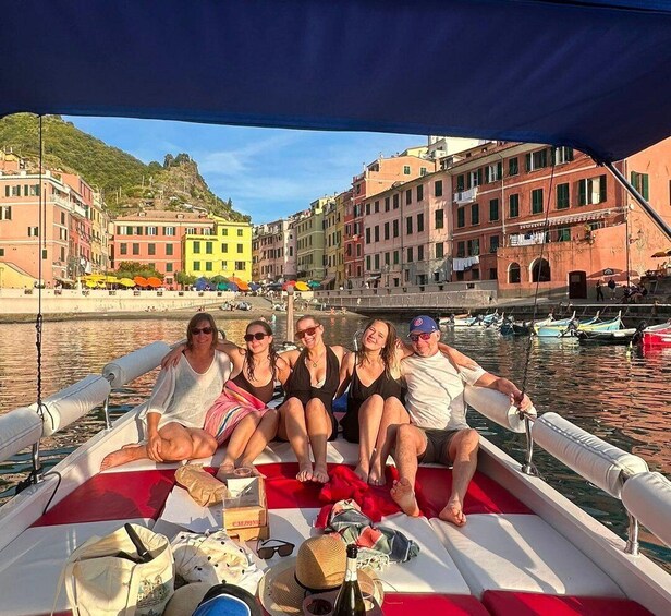 Picture 25 for Activity Vernazza: Boat tour nel cuore delle cinque terre 5