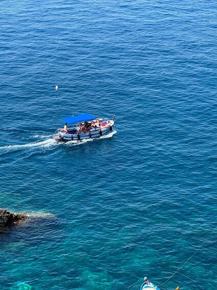 Picture 32 for Activity Vernazza: Boat tour nel cuore delle cinque terre 3
