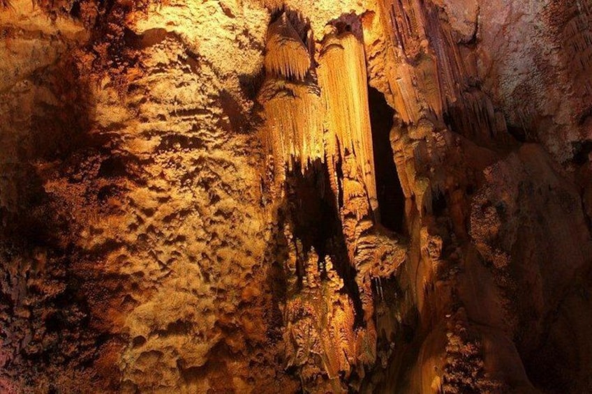 Detail of the thousand-year-old stalagmites: a geological artwork sculpted by water for centuries 2