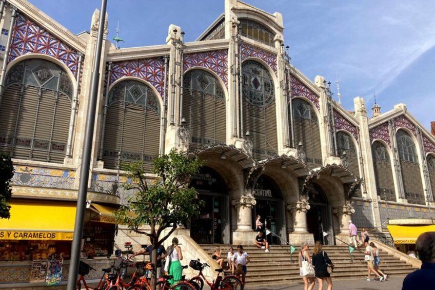 Valencia City Highlights in Guided Bike or E-Bike Tour 2