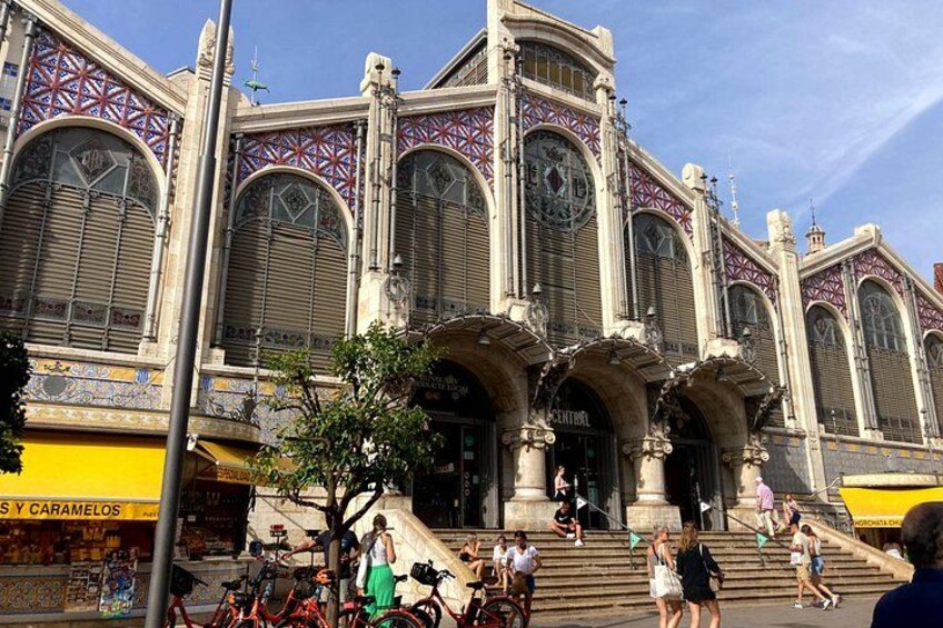 Valencia City Highlights in Guided Bike or E-Bike Tour 2