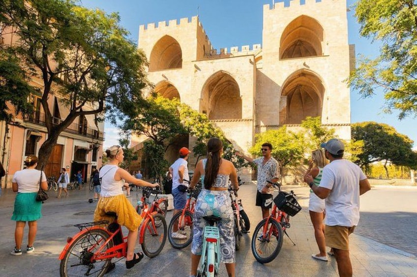 Valencia City Highlights in Guided Bike or E-Bike Tour 2