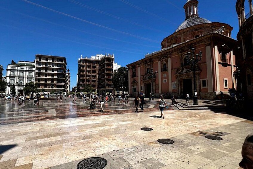 Valencia City Highlights in Guided Bike or E-Bike Tour 3