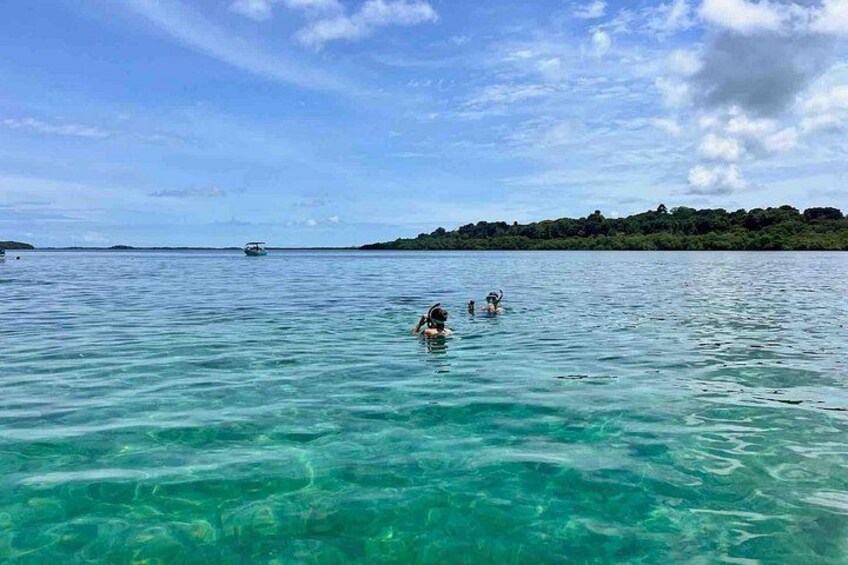 Bocas del Toro Island Hopping Day Tour in Zapatilla Beach 2