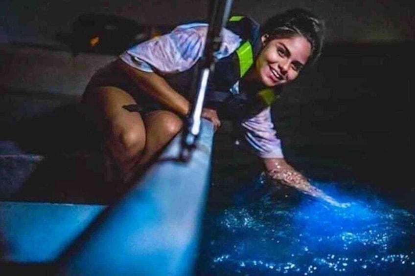 Bioluminescence Snorkeling and Boat Experience at Bocas del Toro 2