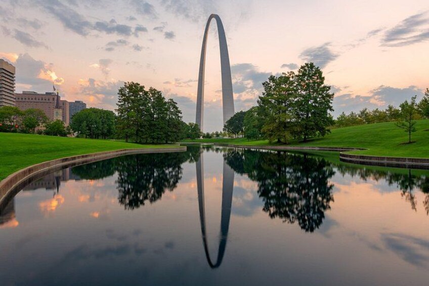 St. Louis & Gateway Arch NP Self Guided Walk & Drive Audio Tour 1