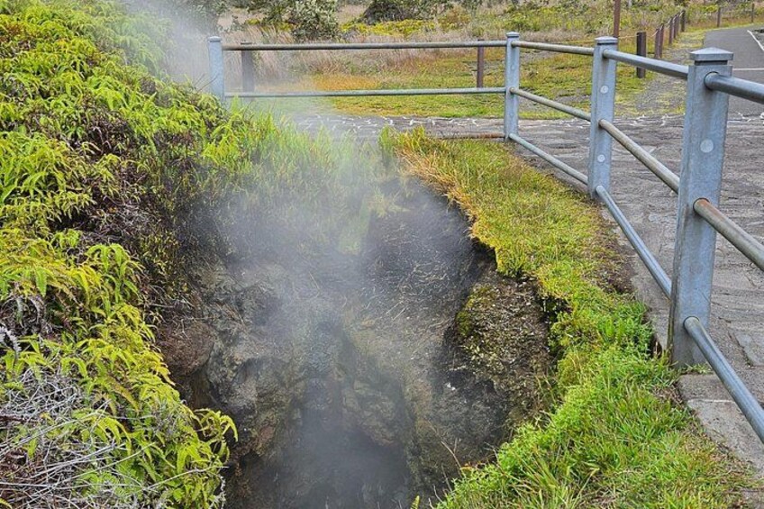 Volcano National Park and Rainbow Fall in Hilo, Hawaii 4
