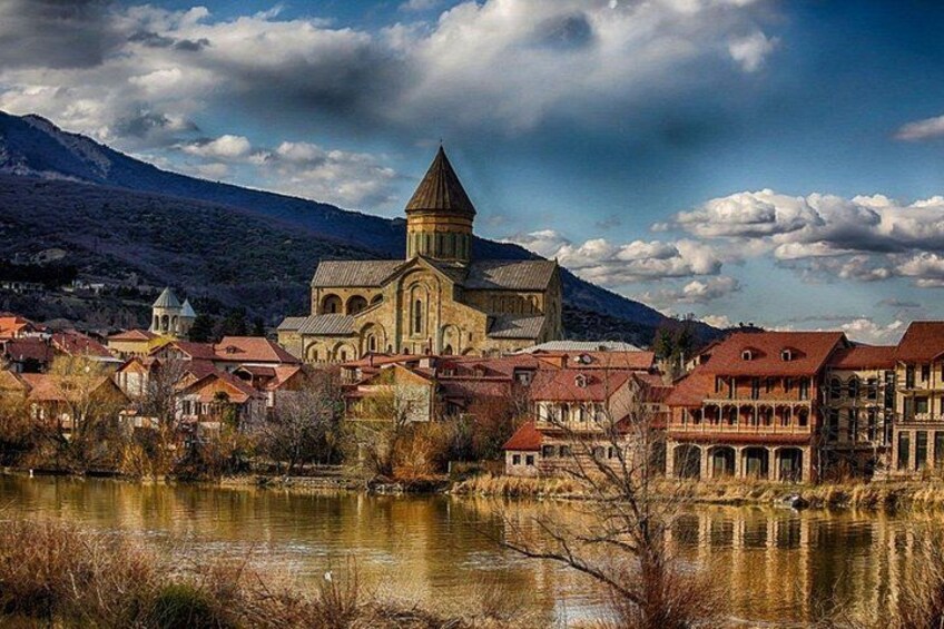 9 Hour Guided Mtskheta, Gori, and Uplistsikhe Tour 5