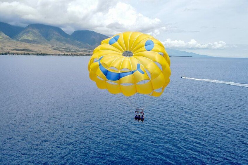 Kaanapali Beach Parasailing: Soar Above Maui’s Stunning Coastline 2