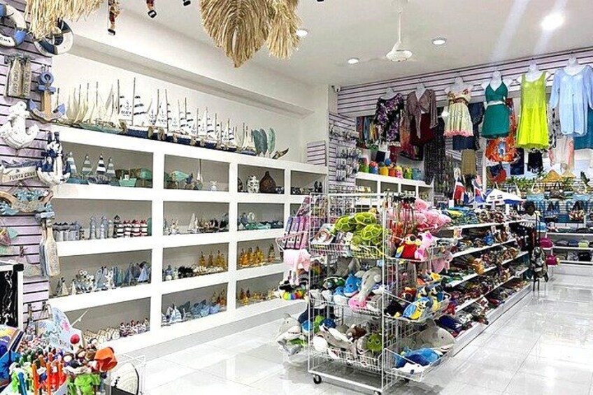 Punta Cana Souvenir Shopping Experience with Hotel Transfers 2