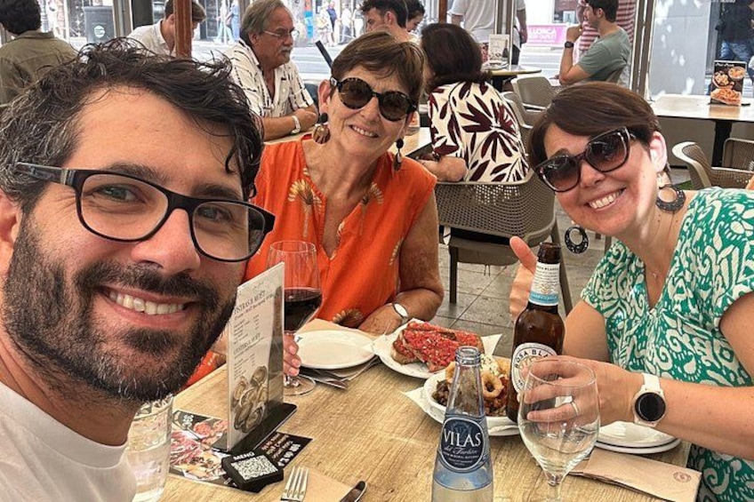 Tapas Tour with Pinchos & Drinks 1