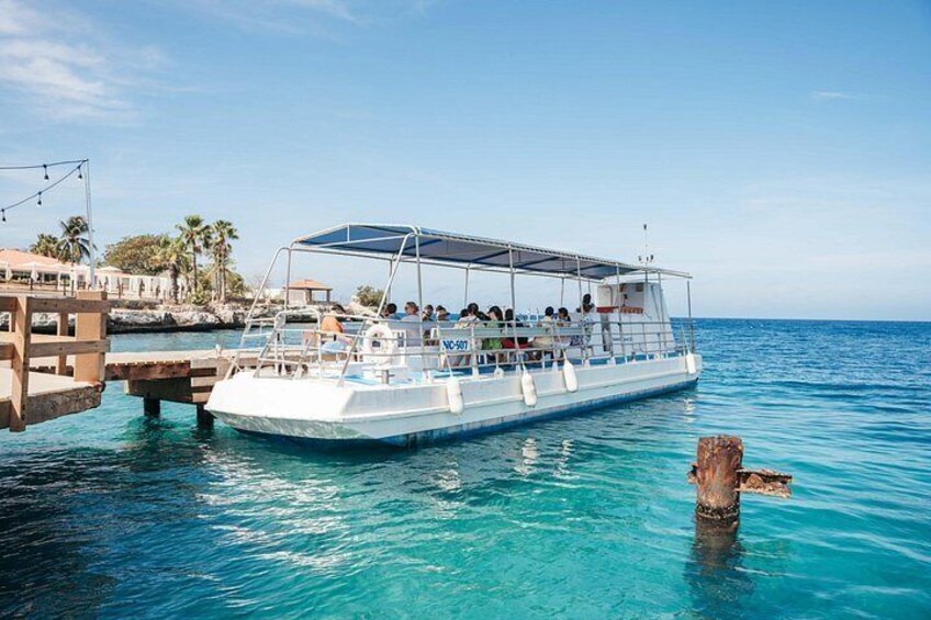 Curaçao tours Semi submarine Underwater Seaworld Explorer 2