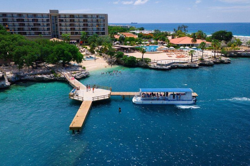 Curaçao tours Semi submarine Underwater Seaworld Explorer 2