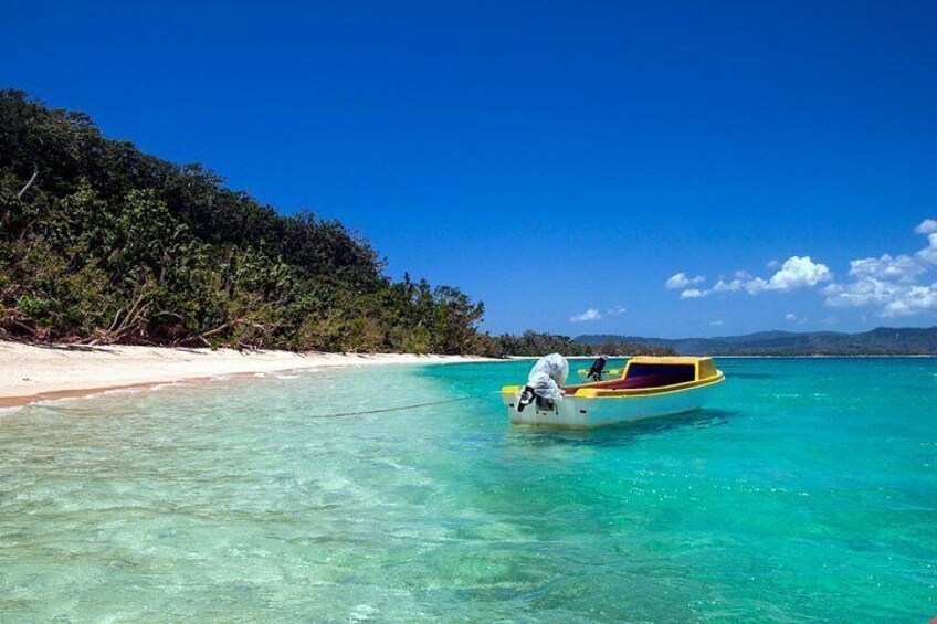 Boat at Pele Island 5