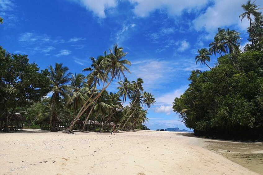 Beautiful and isolated Vavau Beach 4
