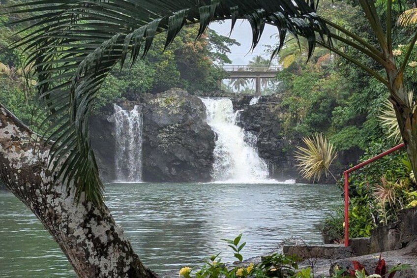 Falefa Falls - drops into the ocean 2
