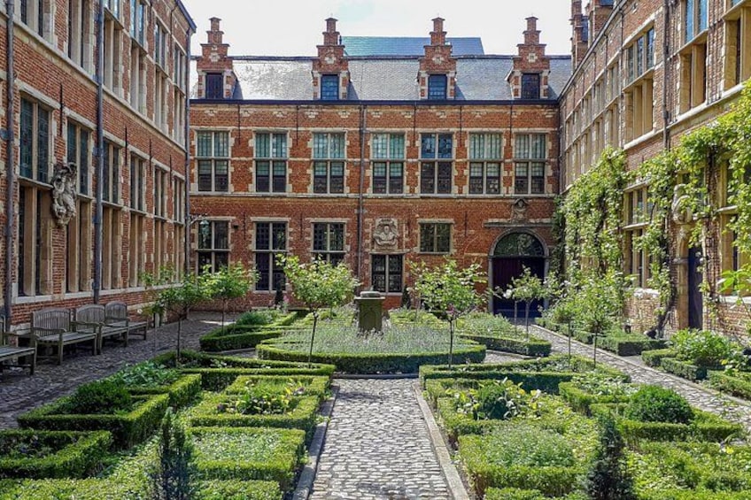 Hidden Antwerp Self Guided Tour: History, Art and Fashion 3