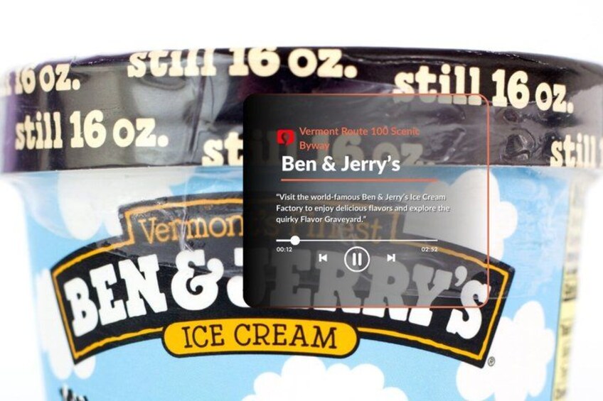 Un envase de helado Ben & Jerry's con etiqueta con aroma a Ruta 100 de Vermont. 2