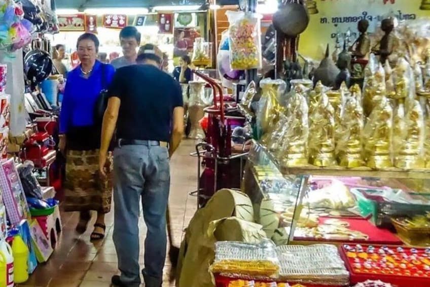 Vientiane Private Full-Day Tour with Buddha Park and Lunch 4