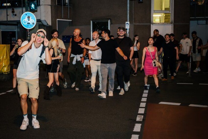 Düsseldorf Nightlife Tour: 4 Venues, Shots & Club Entry 5