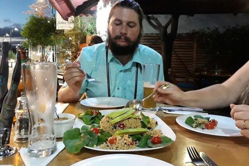 Vegan and vegetarian options. 4