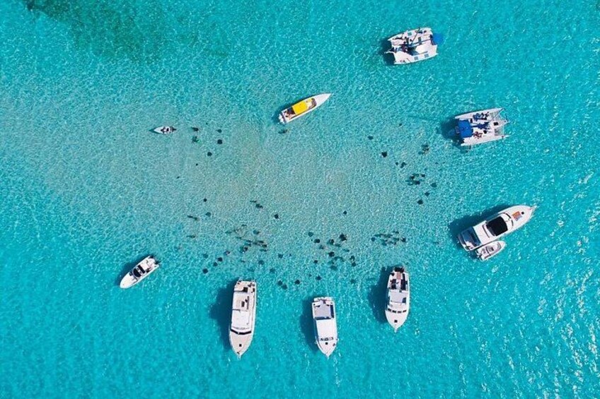 Cayman Combo Tour: Stingrays, Starfish Point and Crystal Caves 2