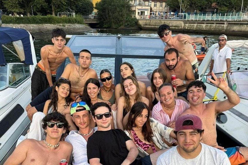 Private Lake Como Yacht Tour Experience on Colombo Boat 4