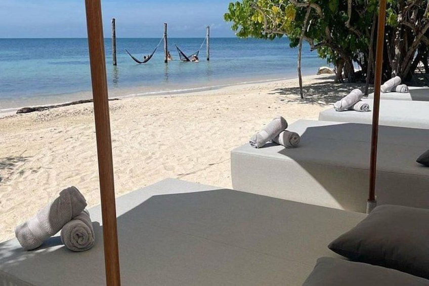Private Beach Club without vendors on Baru Island 2