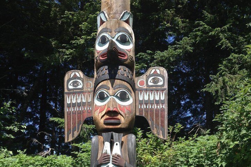 Learn stories behind the totem poles 3