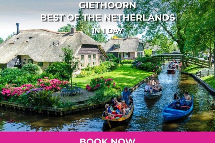 Een gracht met bootjes, huizen en begroeiing. 1