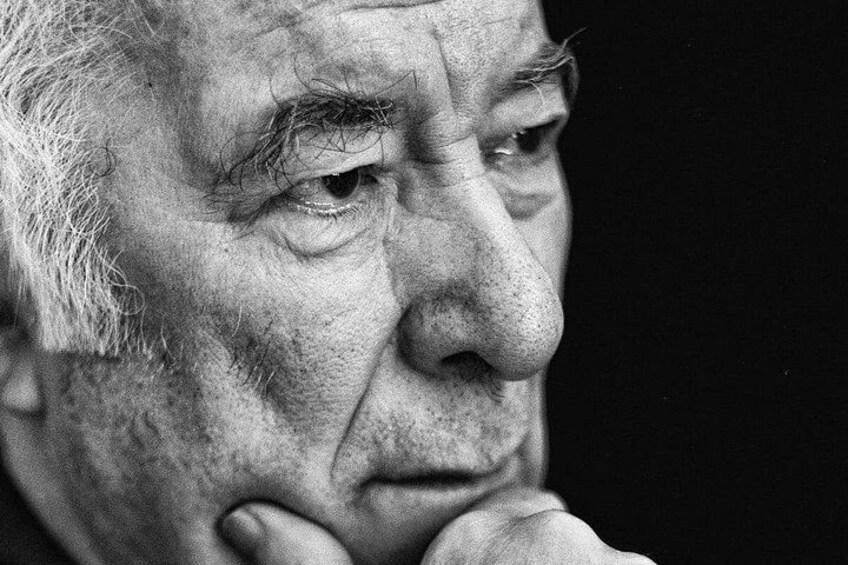 Seamus Heaney in 2011 3