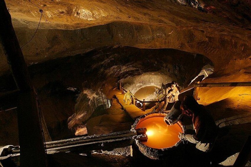 Krakow: River Cruise and Wieliczka Salt Mine Group Tour 2