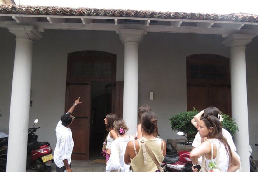 "Exploring Sri Lankan architectural style in Dutch buildings." 3