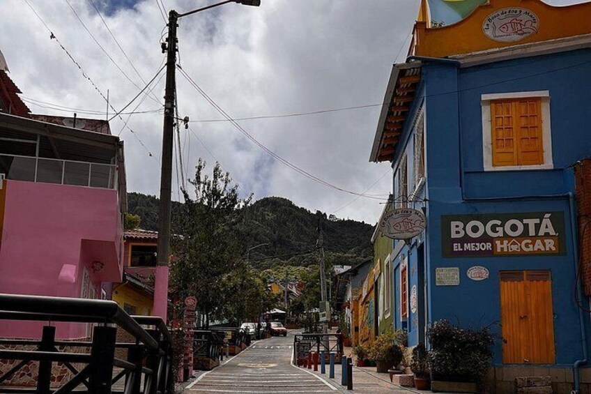 Private Walk in the Streets of Bogotá 3