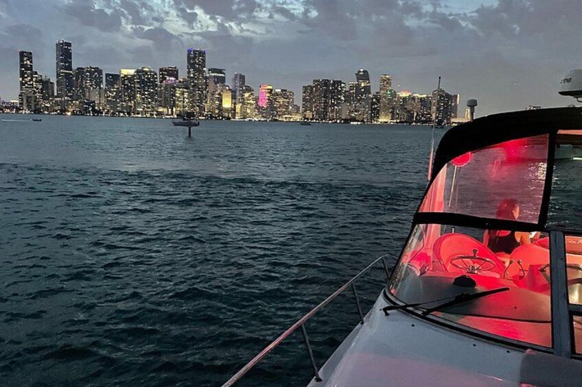 2 Hour Serenity and Scenery Yacht Cruise Miami 4