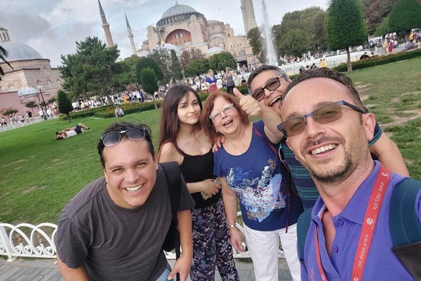 Istanbul Hagia Sophia, Topkapi, Bosphorus Small-Group Tour 4