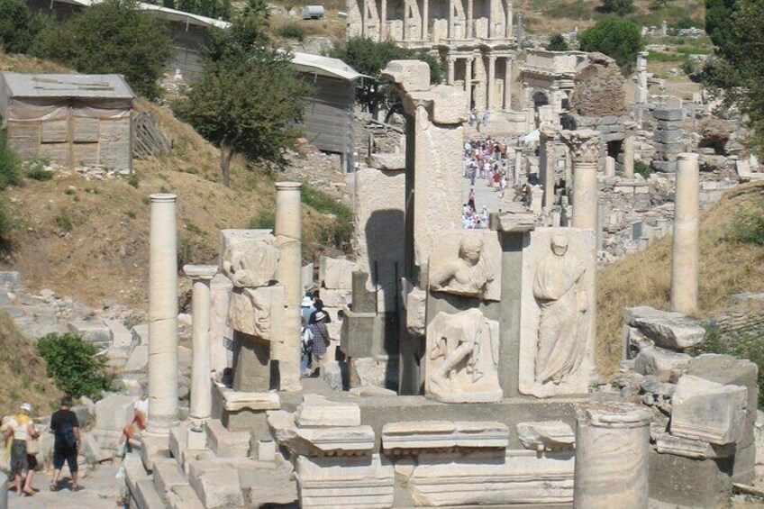 Private Bodrum to Ephesus Tour with Virgin Mary House