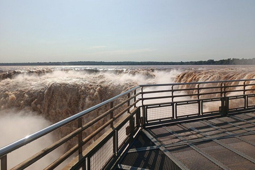PRIVATE - iguazu falls in 1 day Brazil + Argentina + boat option 3