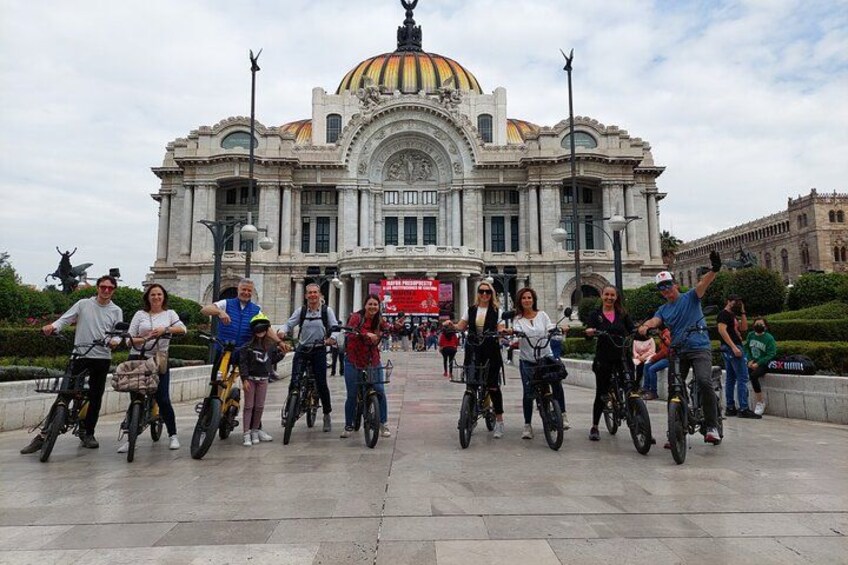 CDMX Highlights & Munchies: E-Bike, best Tacos & Churros 2