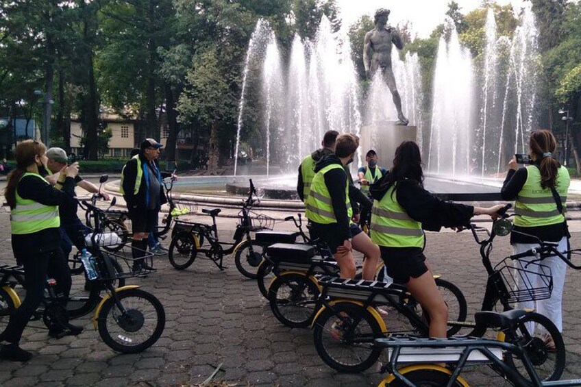 CDMX Highlights & Munchies: E-Bike, best Tacos & Churros 5