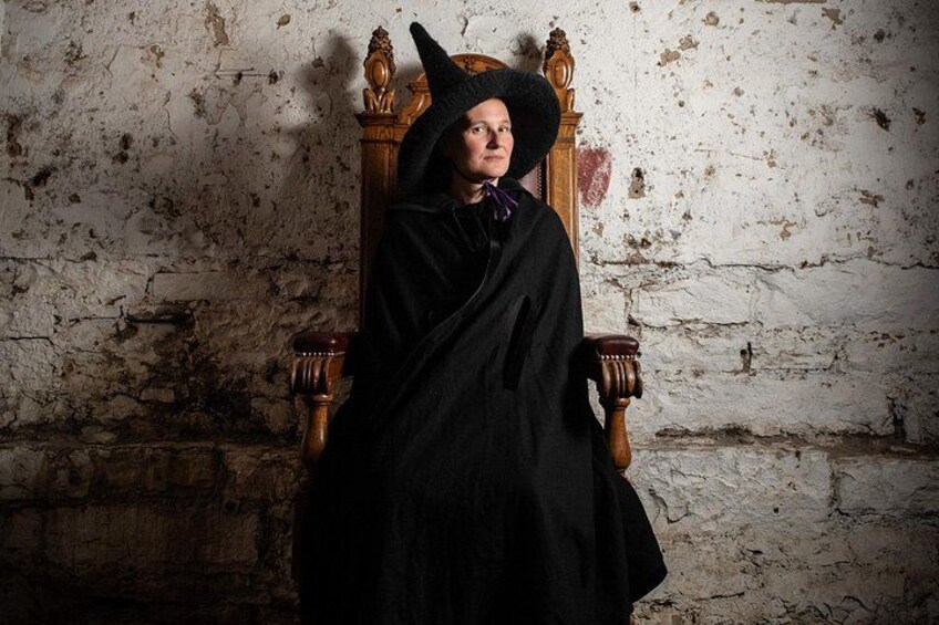 Edinburgh: Witches & Haunted History Walking Tour 3