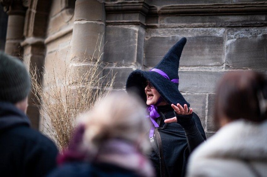 Edinburgh: Witches & Haunted History Walking Tour 3