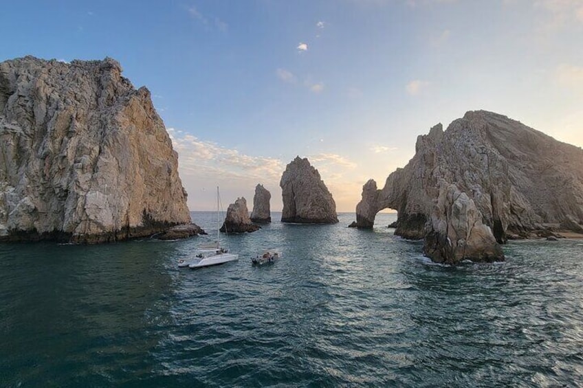 Cabo Arch Sunset Yacht Tour - Dinner & Drinks — Up to 18 Guests 1