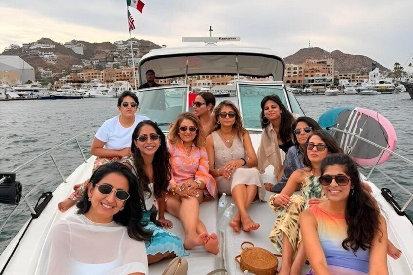 Private Cabo Sunset Yacht Tour: Dinner, Drinks & Arch 1-20 ppl 2