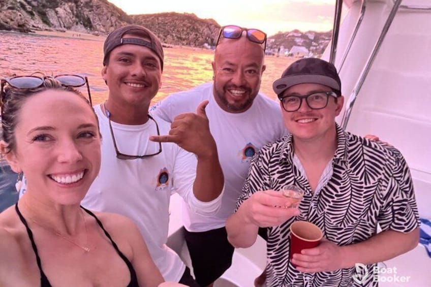 Private Cabo Sunset Yacht Tour: Dinner, Drinks & Arch 1-20 ppl 4