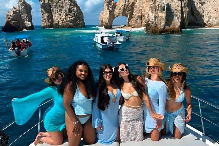 Private Cabo Sunset Yacht Tour: Dinner, Drinks & Arch 1-20 ppl 3